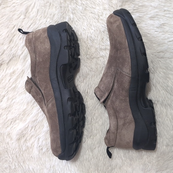 Duluth Brown Wild Boar Suede Mocs Slip Resistant Loafers Size 10 - Picture 3 of 8